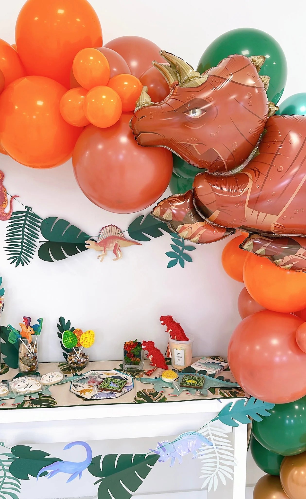 Dinosaur DIY Balloon Kit